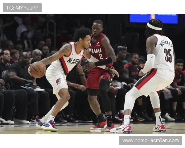 巴特勒拉杆高难动作得手，热火追分稳健